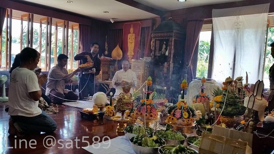รูปที่ 7 — พิธีเปลี่ยนขันธ์ครูของอาจารย์สุบิน นะหน้าทอง