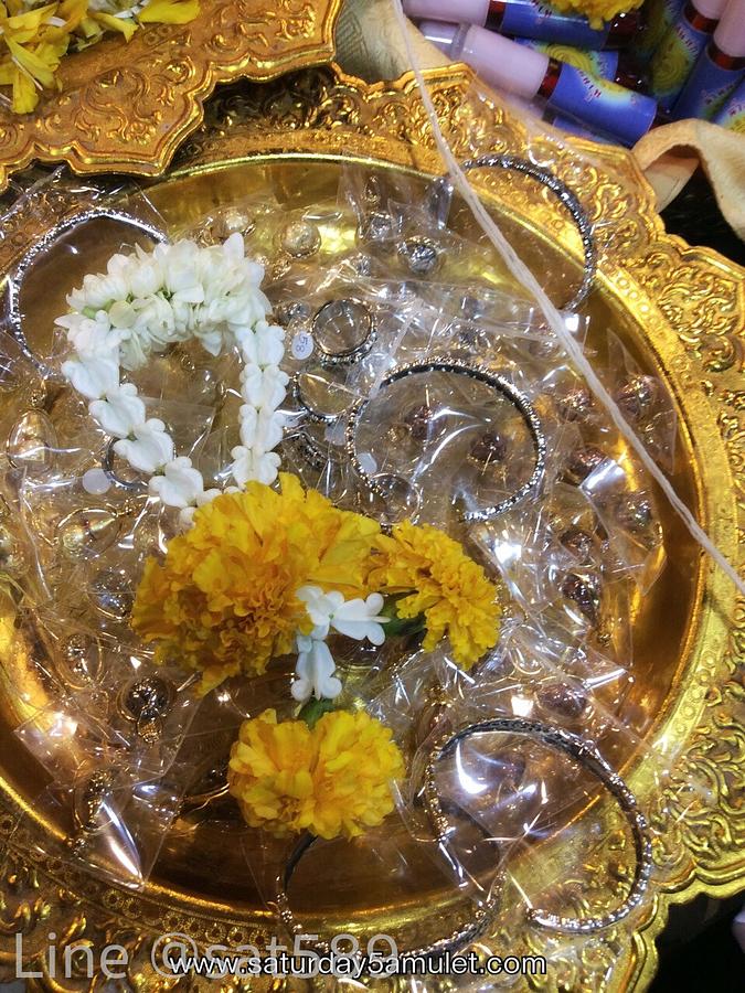 รูปที่ 2 — ภาพงานปลุกเสกวัตถุมงคล ของอาจารย์สุบิน นะหน้าทอง รุ่นเศรษฐีมีกำไร